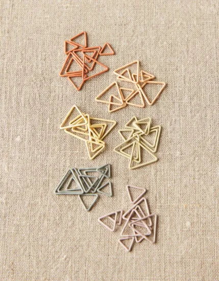 Triangle Stitch Markers - Click Image to Close
