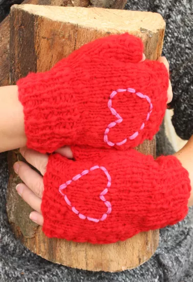 Be Mine Fingerless Mittens Kit - Click Image to Close