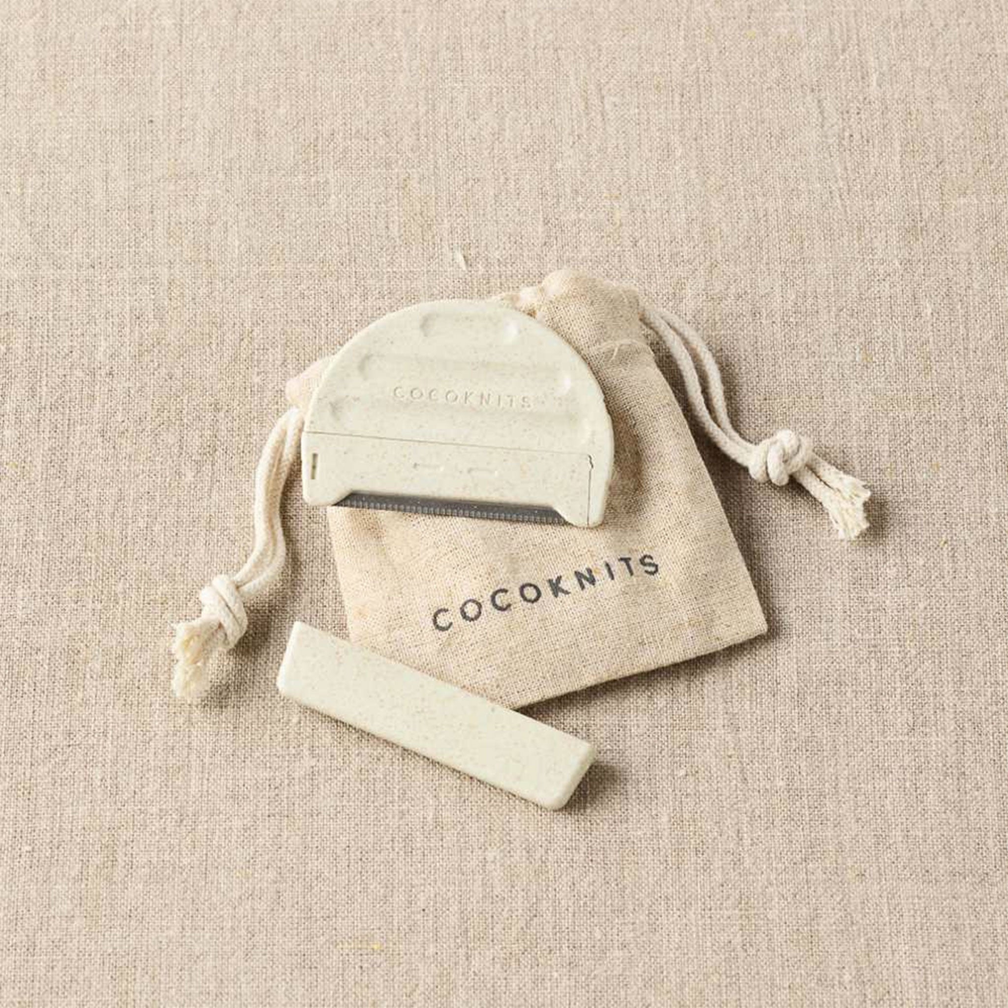 Cocoknits Fuzz Off Comb II