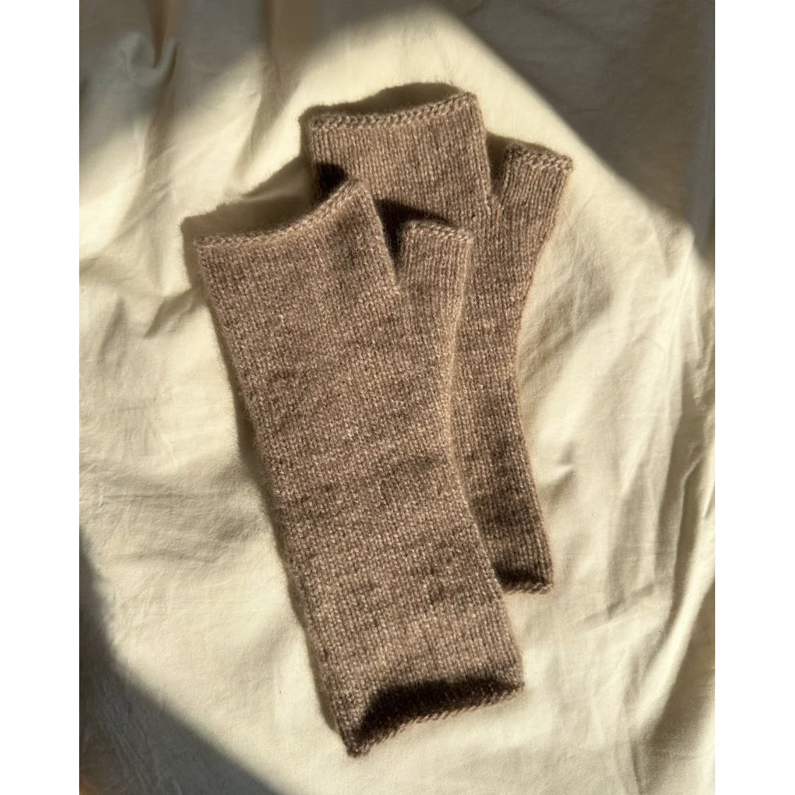 Penny Gloves Knitting Kit