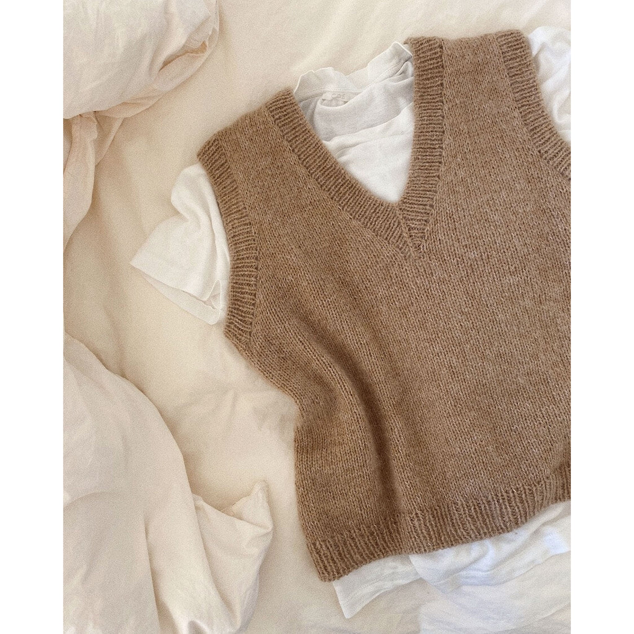 Stockholm Slipover V-neck | Printed Knitting Pattern