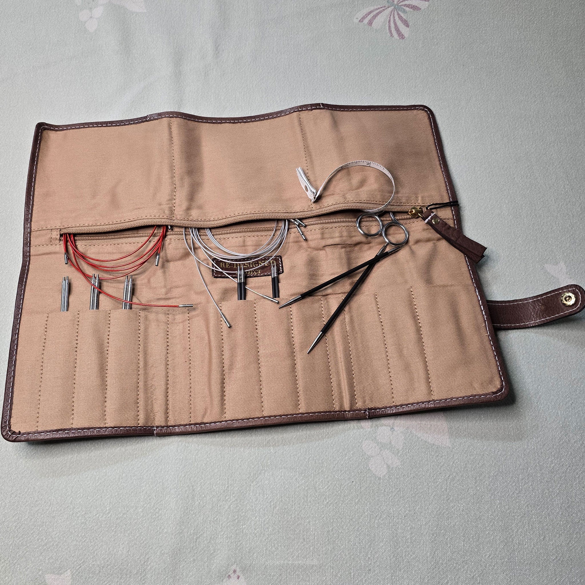 Project 34 | Interchangeable Needle Case