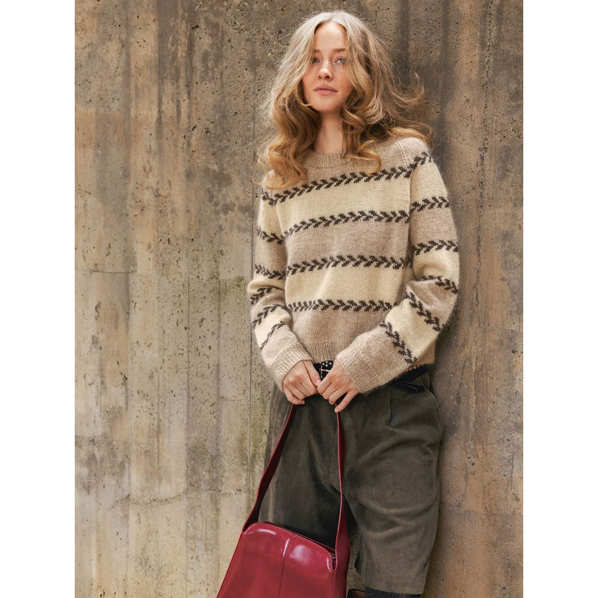 Astrid Women's Sweater 2510-05 | Printed Knitting Pattern