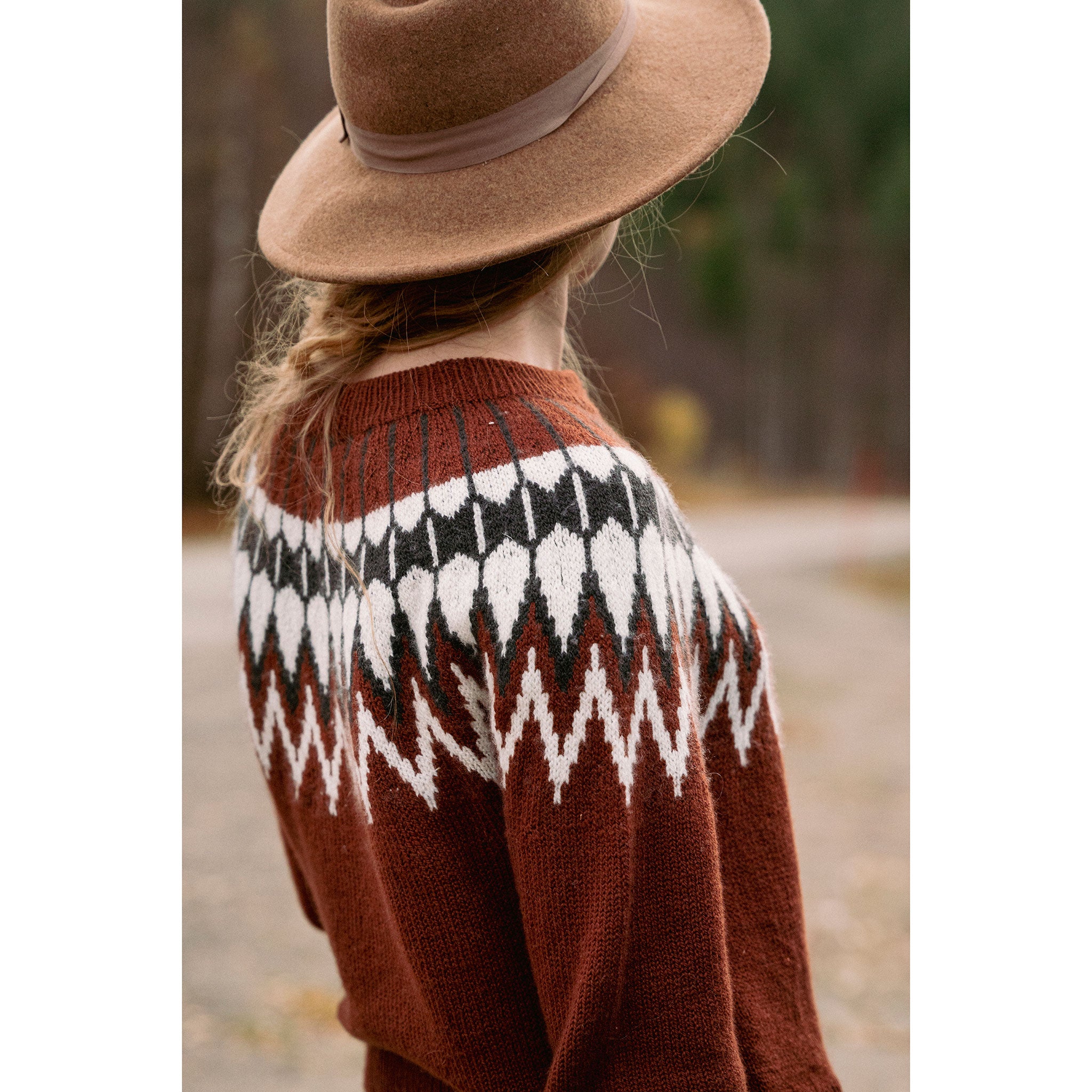 Unfolding Landscapes | 17 Knits for the Road | Hardback Book