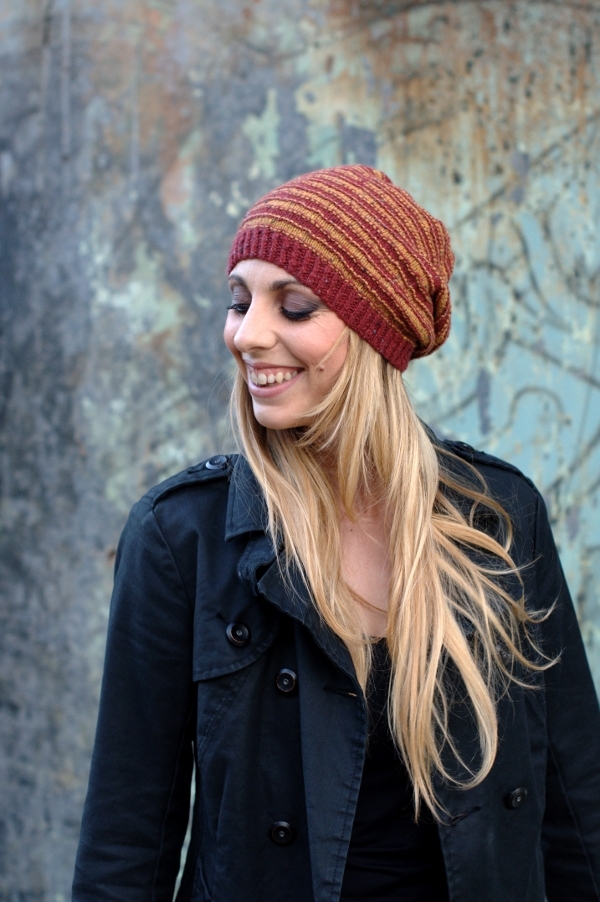 Striato Slouchy Knitting Kit - Click Image to Close