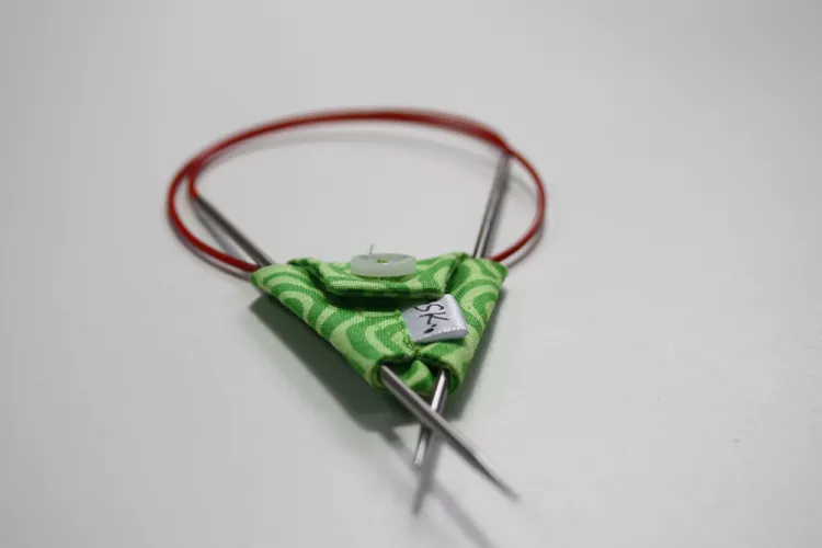 Needle snugs | Tame those unruly circulars | Needle Snug™ - Click Image to Close