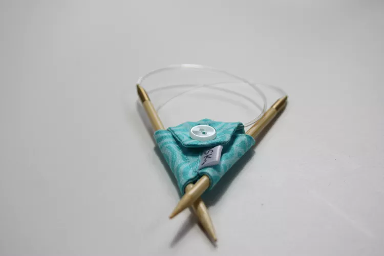 Needle snugs | Tame those unruly circulars | Needle Snug™ - Click Image to Close