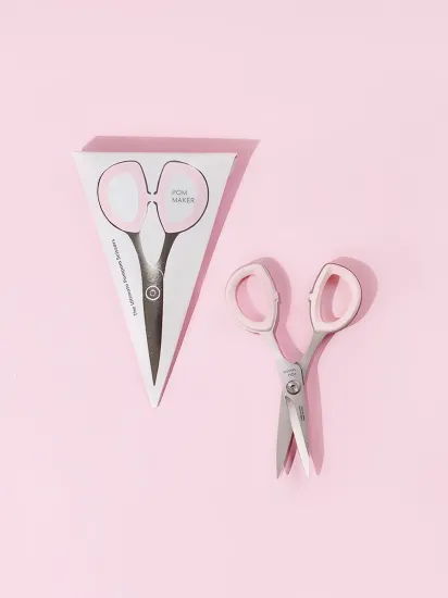 The Ultimate Pompom Scissors - Click Image to Close