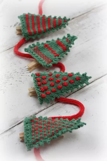 Christmas Card Display Knitting Kit - Click Image to Close