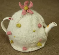 Dot and Bobble Tea Cosy Knitting Kit