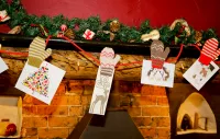 Festive Mittens Card Display Knitting Kit