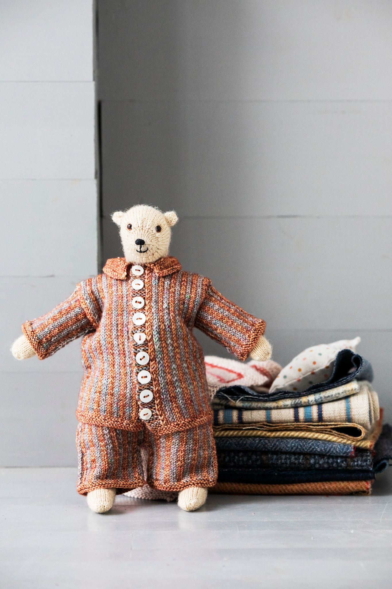 Mouche & Friends: Seamless Toys to Knit and Love | Book