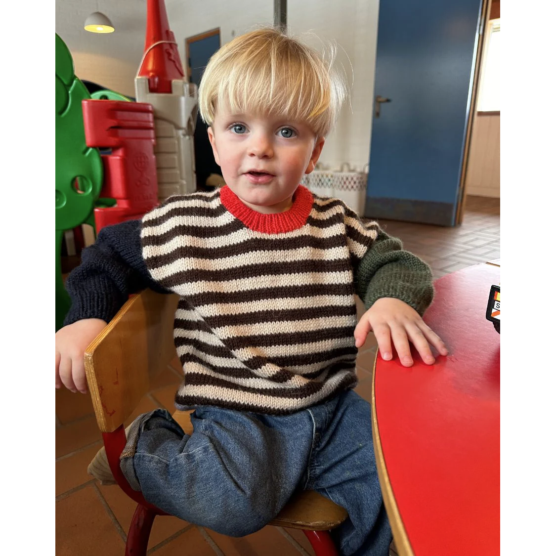 Holger Sweater | Printed Knitting Pattern