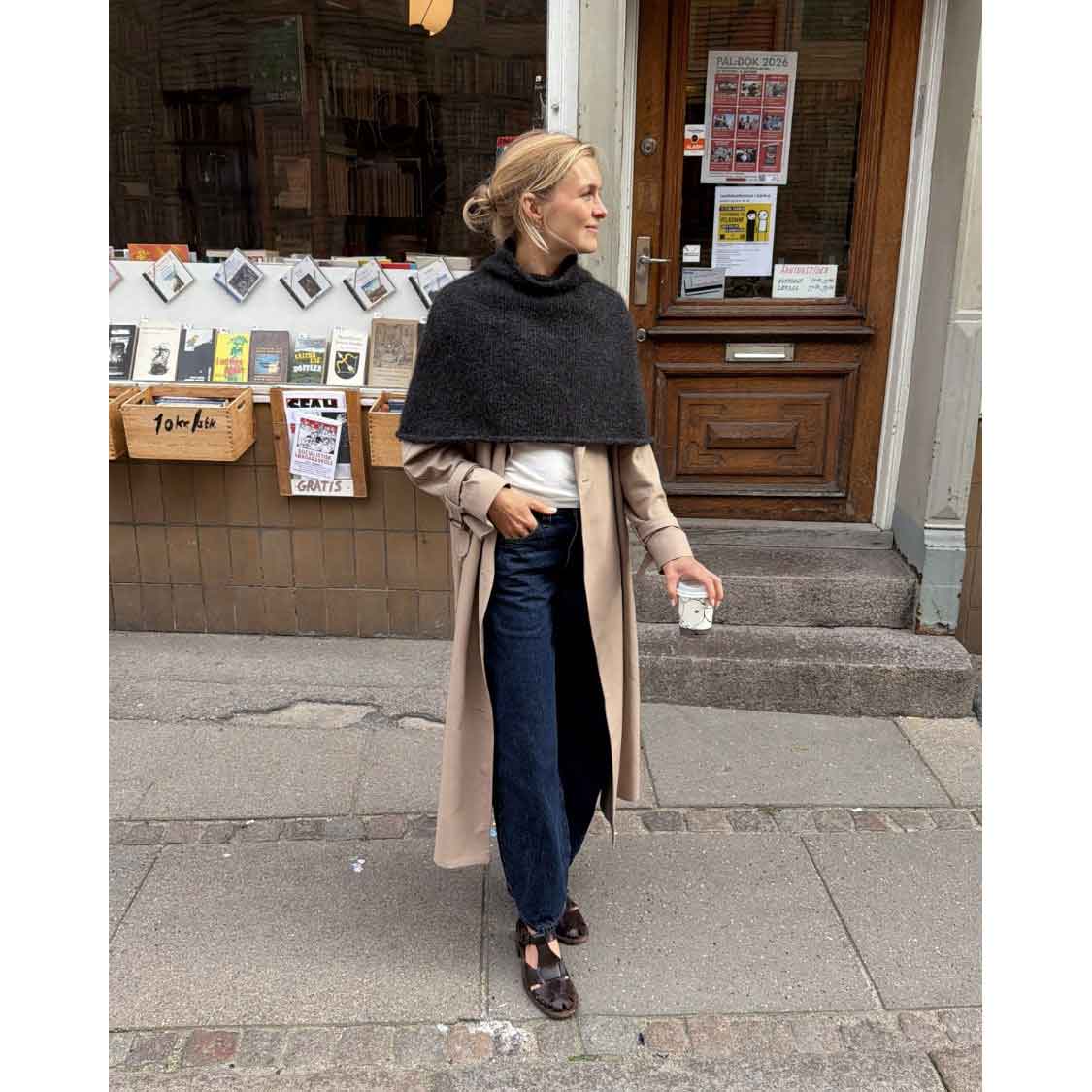 Ivy Cape | Printed Knitting Pattern