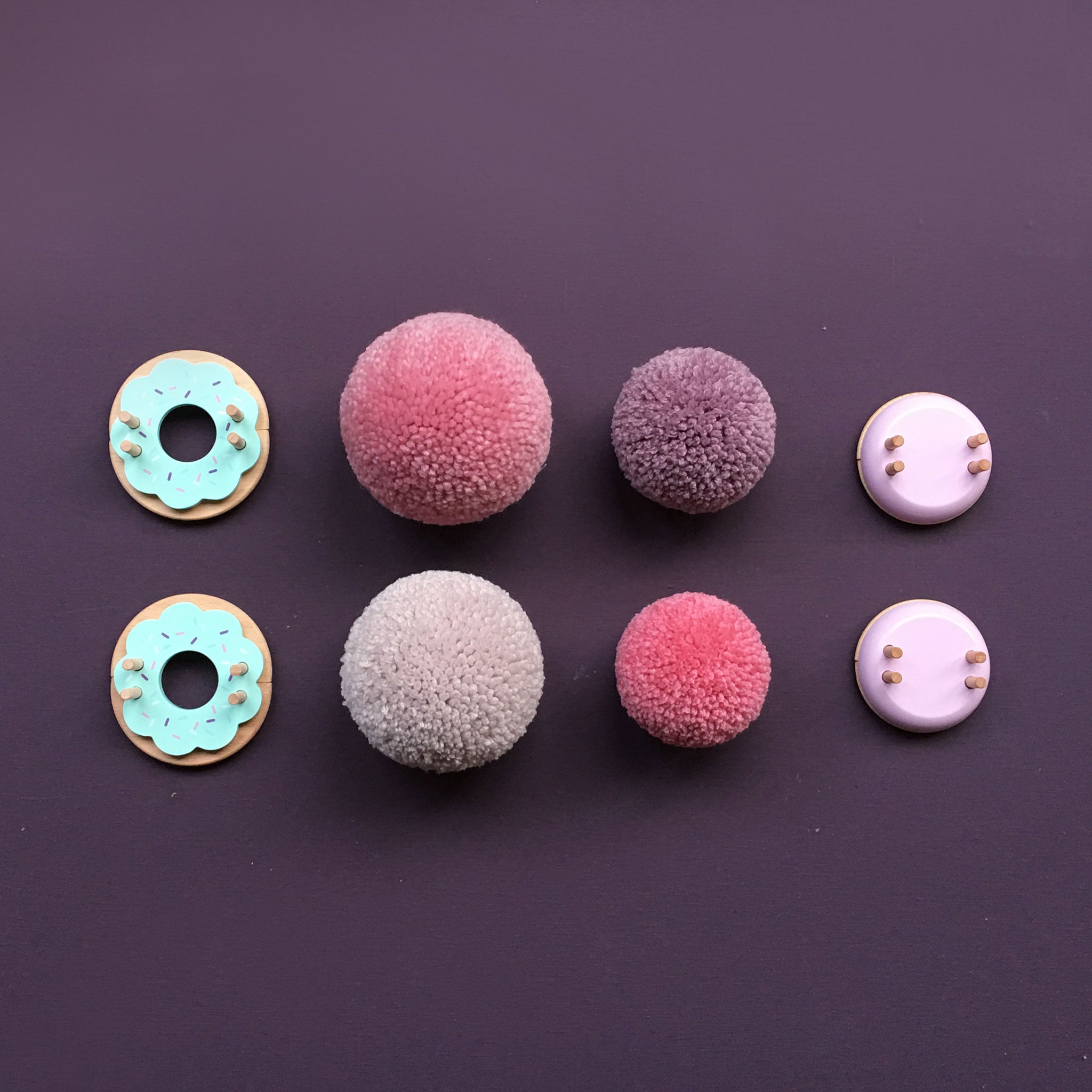 Macaron Pom Maker - Small