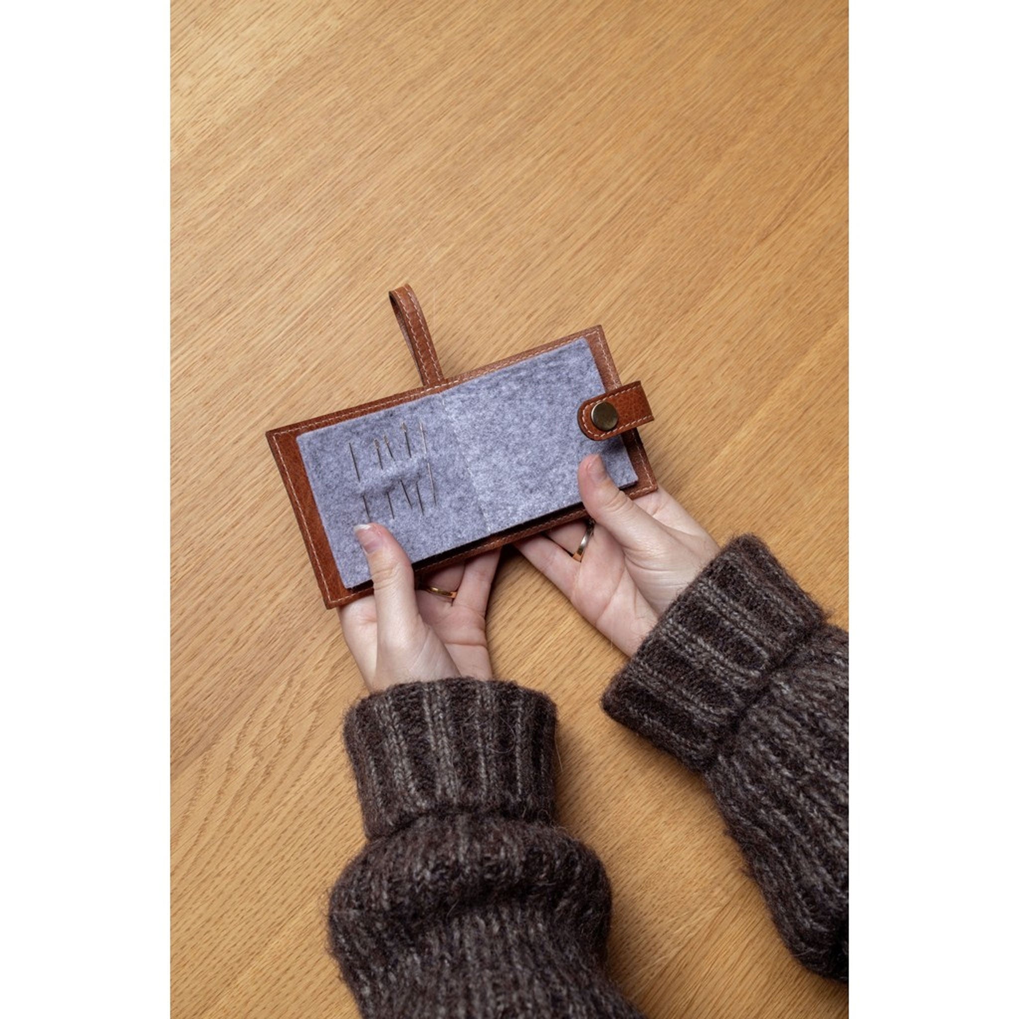 Project 76 | Sewing Needle Case