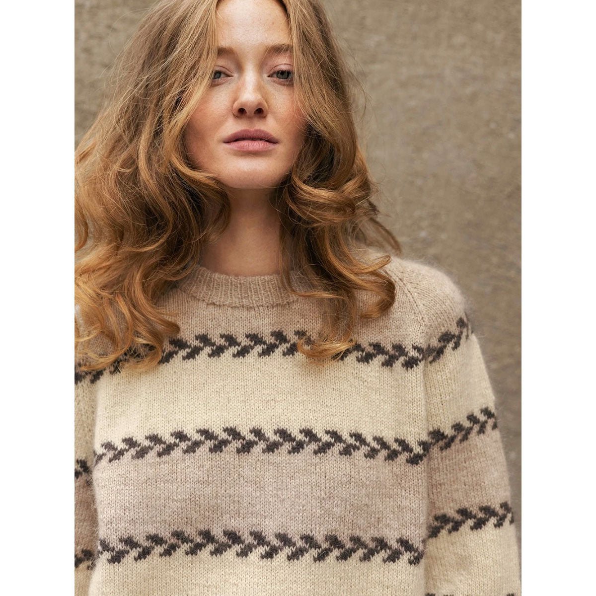 Astrid Women's Sweater 2510-05 | Printed Knitting Pattern
